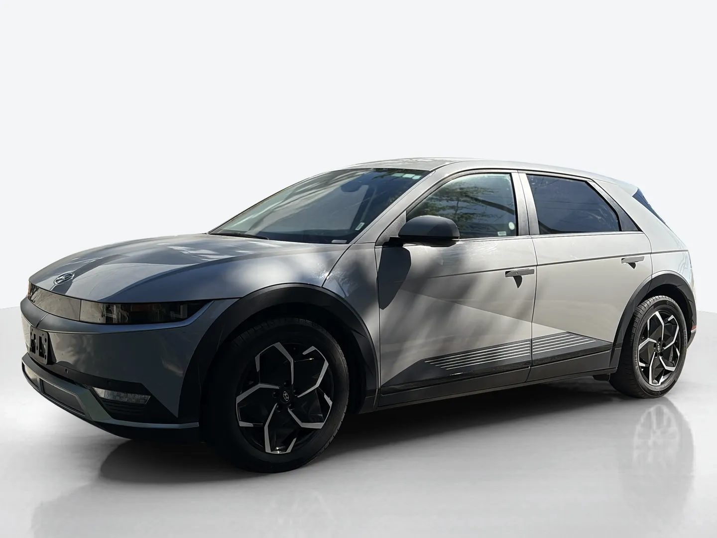 2023 Hyundai IONIQ 5 — image 1 of 6