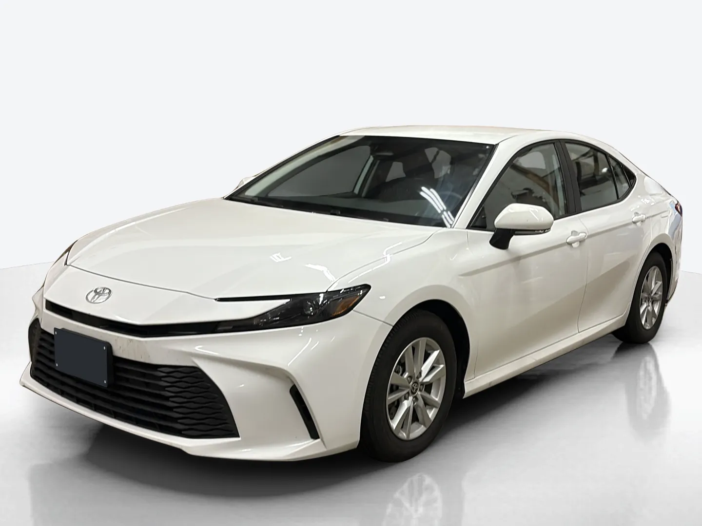 2025 Toyota Camry — image 1 of 6