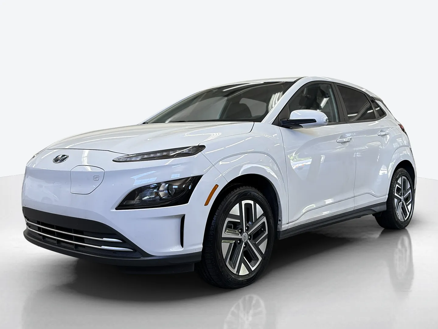 2023 Hyundai Kona Electric — image 1 of 6