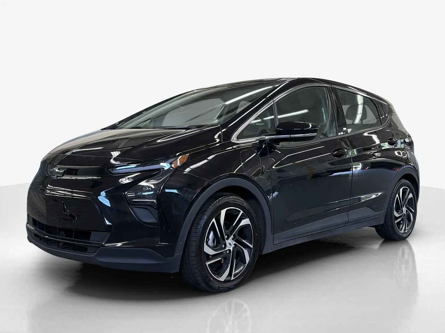 2023 Chevrolet Bolt EV — image 1 of 5