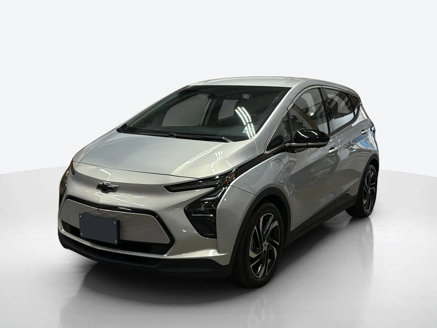 2023 Chevrolet Bolt EV — image 1 of 6