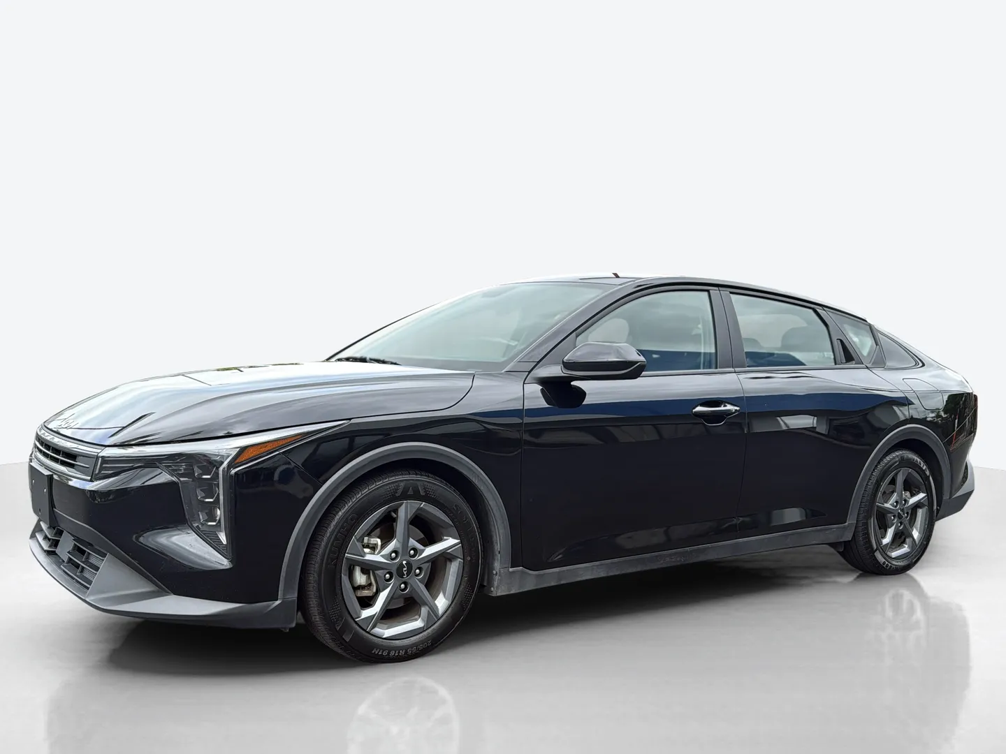2025 Kia K4 — image 1 of 6