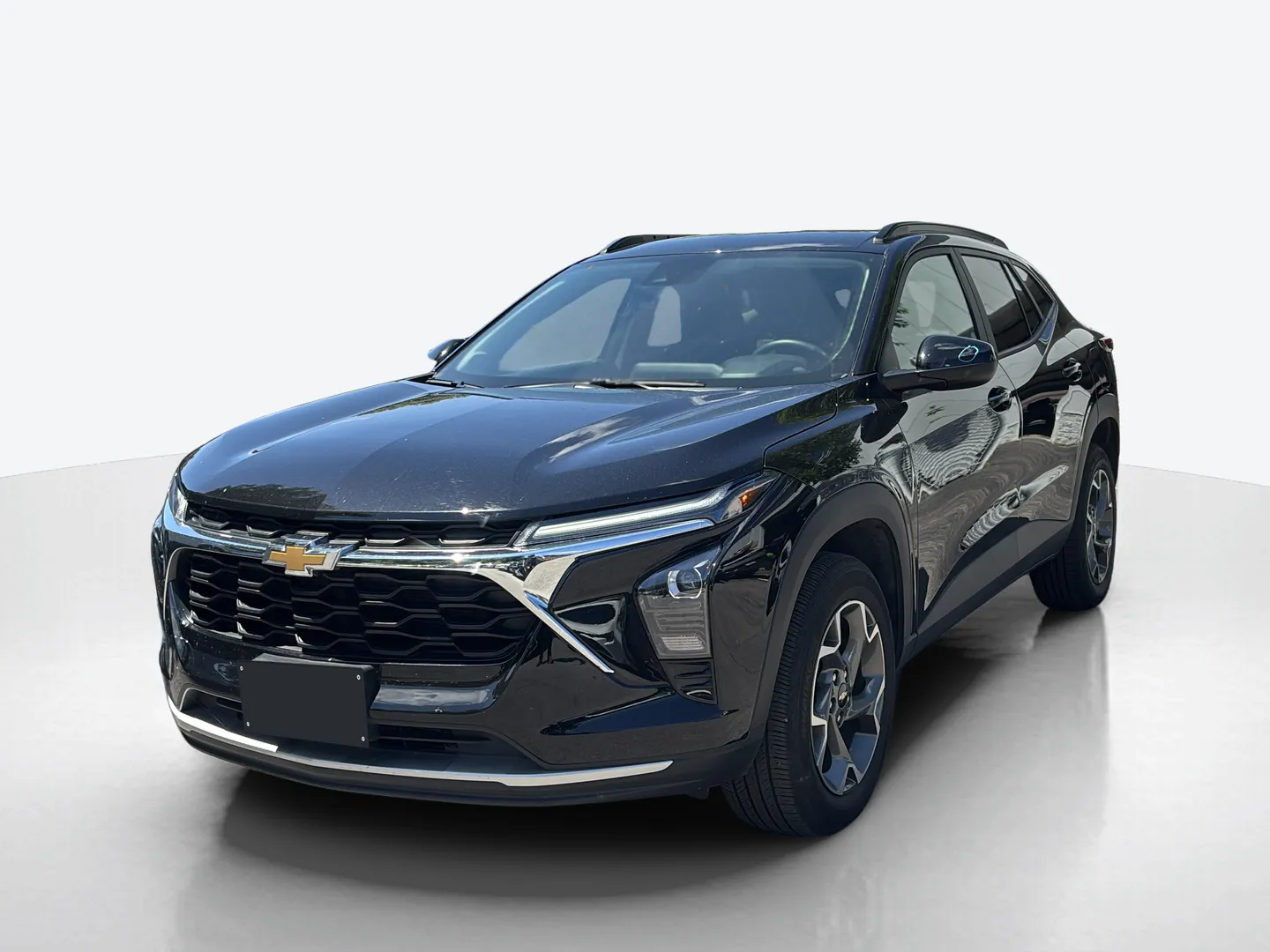 2025 Chevrolet Trax — image 1 of 6