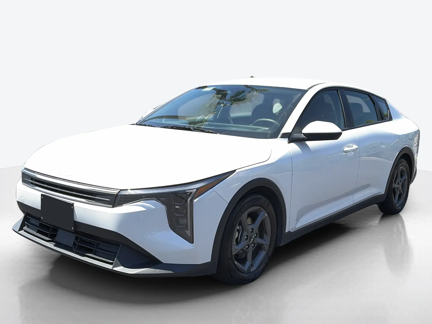 2025 Kia K4 — image 1 of 5