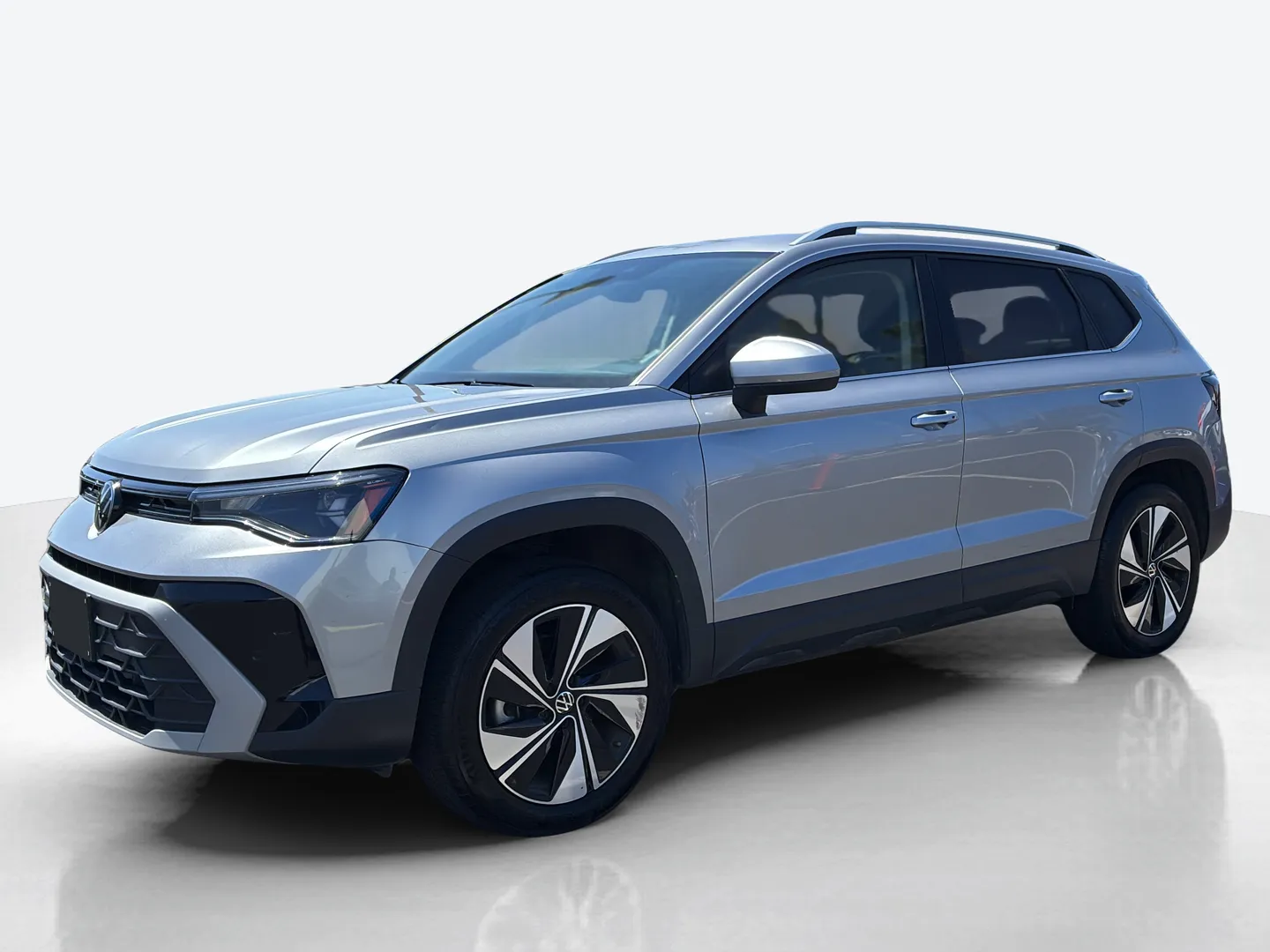 2025 Volkswagen Taos — image 1 of 6