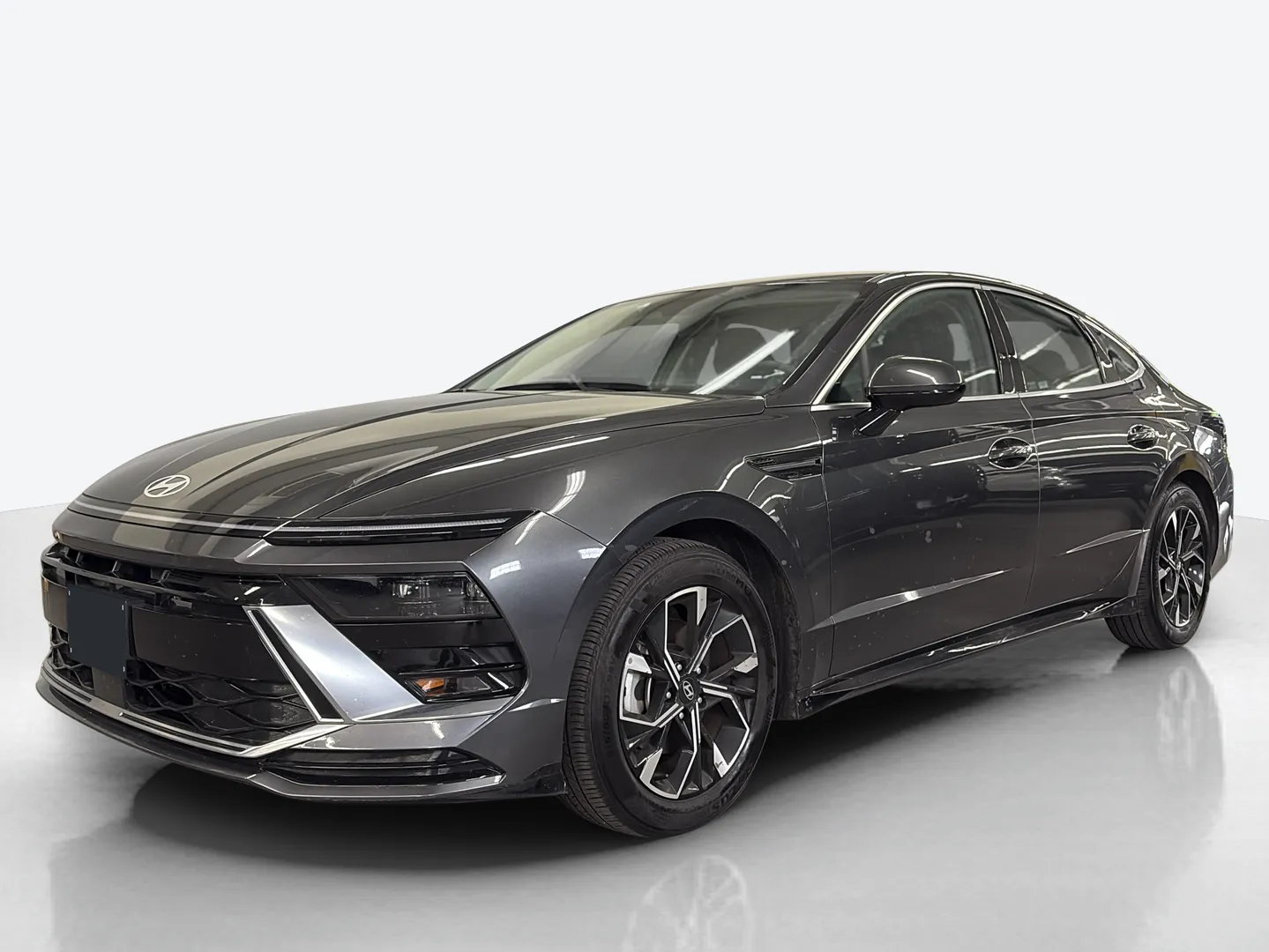 2025 Hyundai Sonata — image 1 of 6