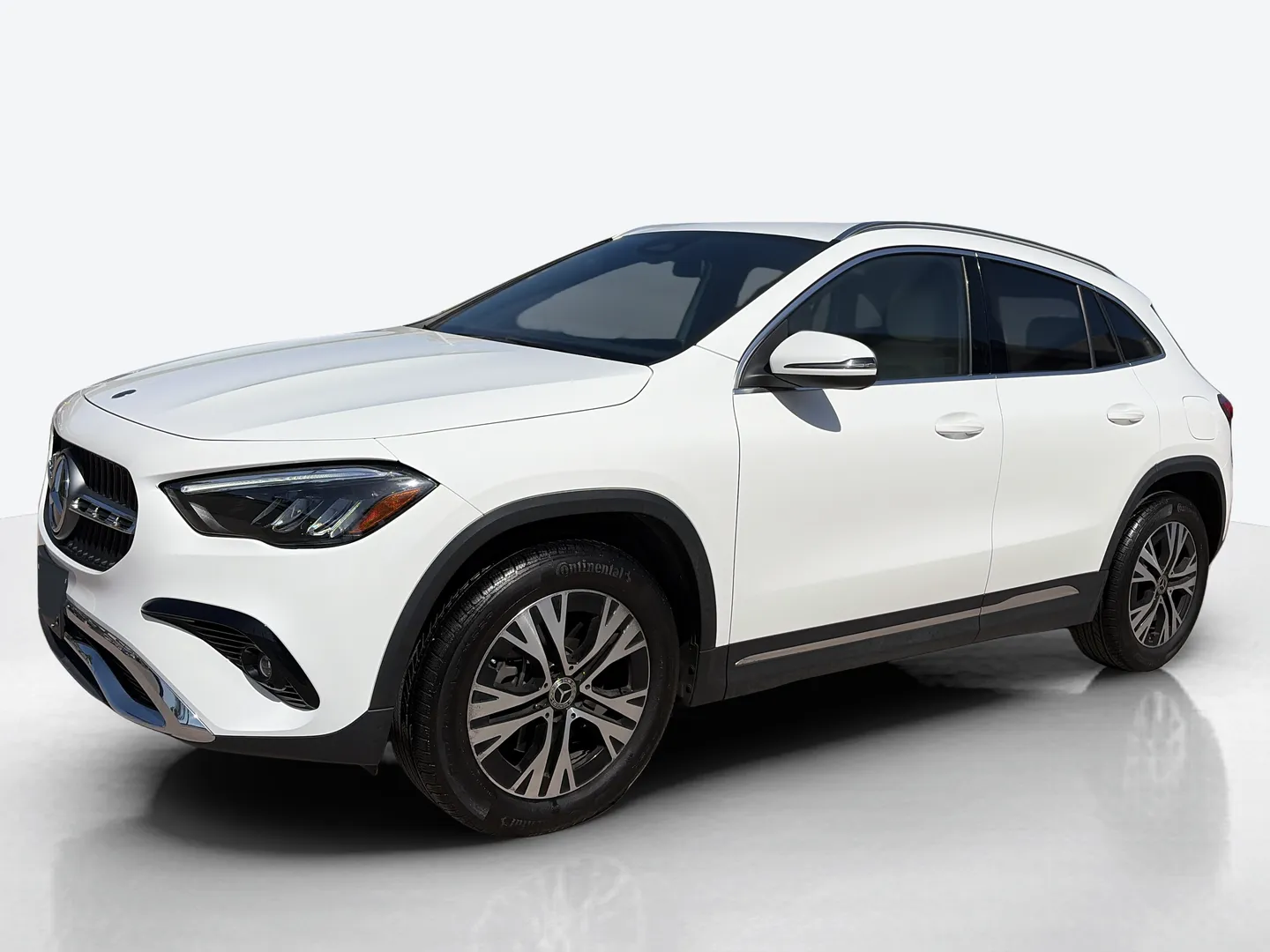 2025 Mercedes-Benz GLA — image 1 of 8