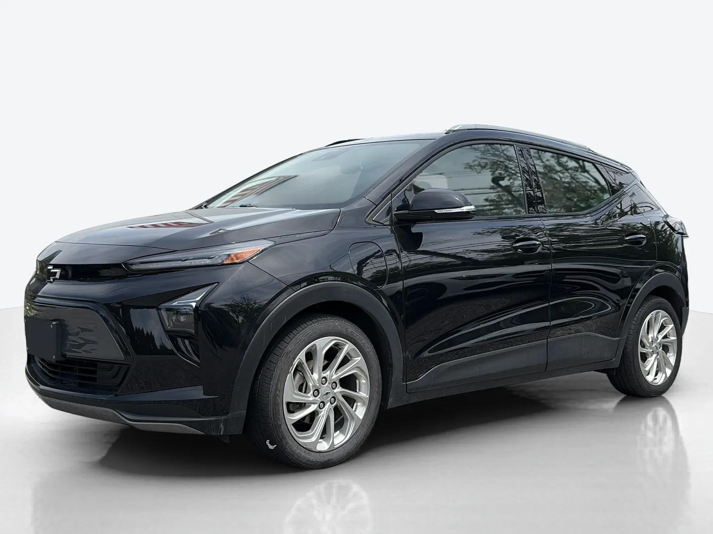 2023 Chevrolet Bolt EUV — image 1 of 6