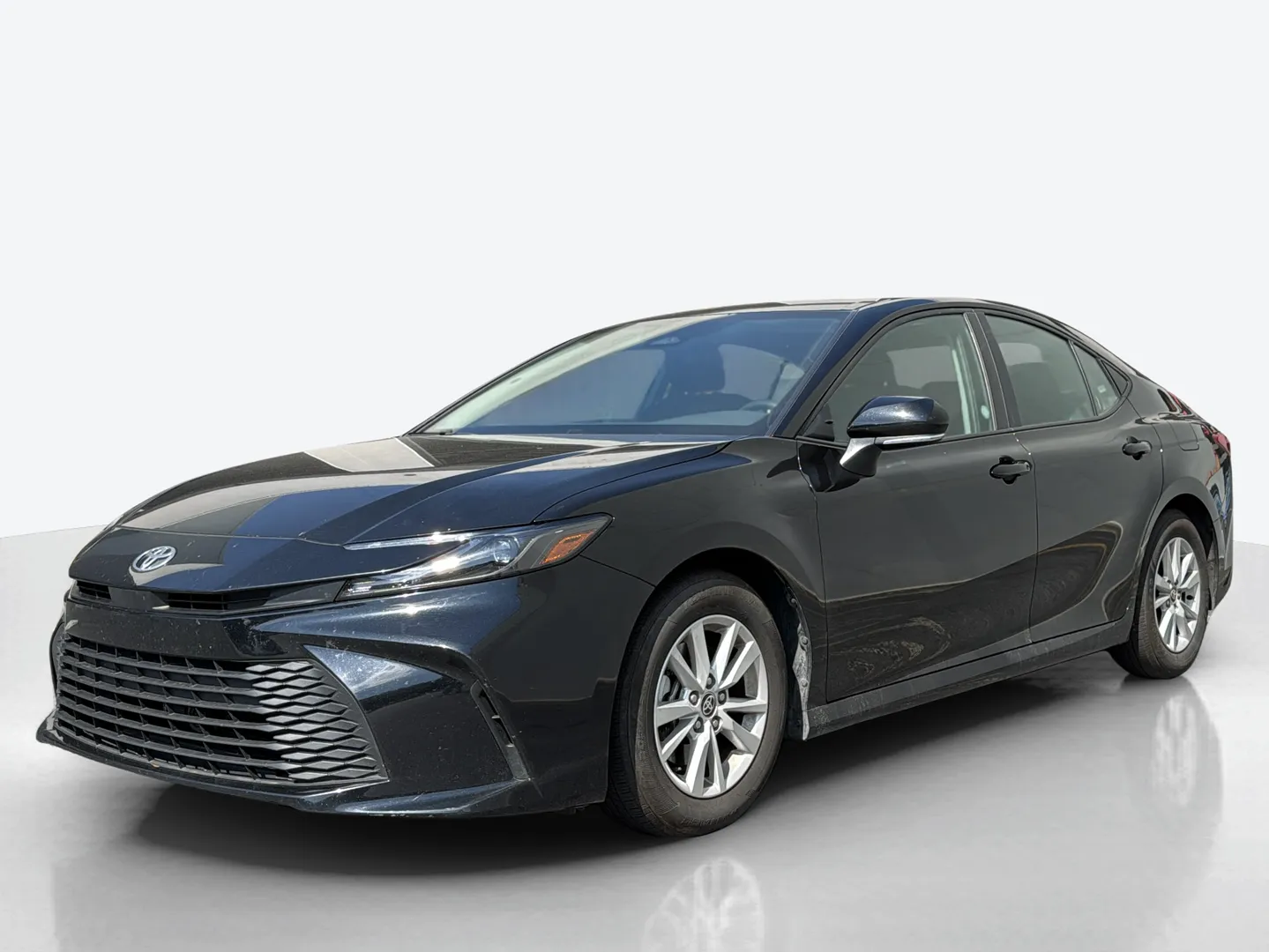 2025 Toyota Camry — image 1 of 6
