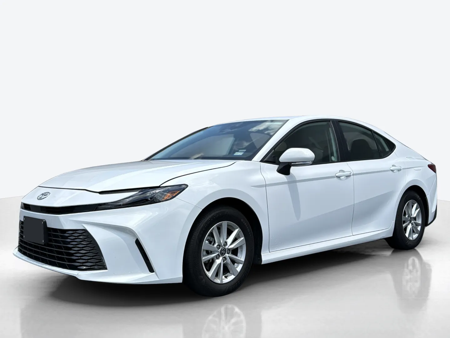 2025 Toyota Camry — image 1 of 6