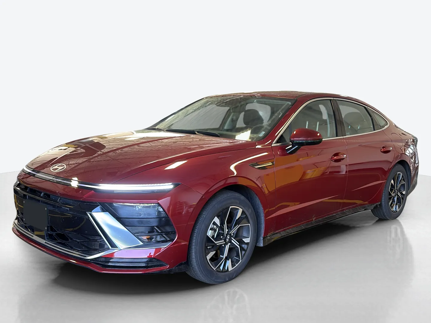 2025 Hyundai Sonata — image 1 of 5