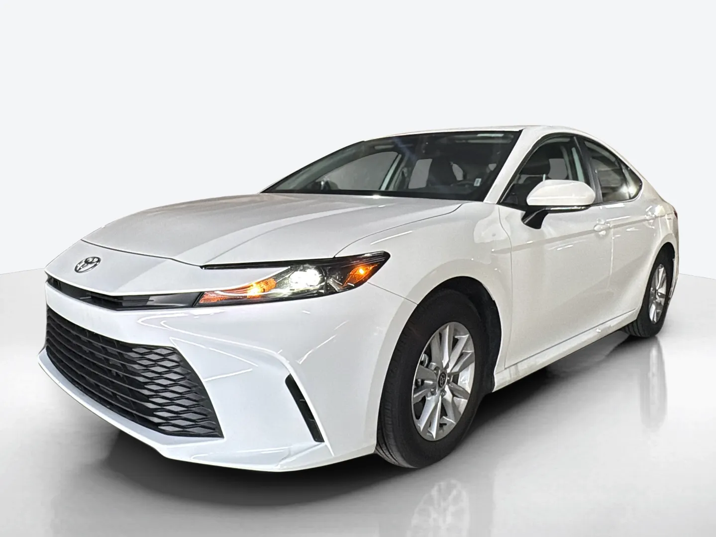 2026 Toyota Camry — image 1 of 5