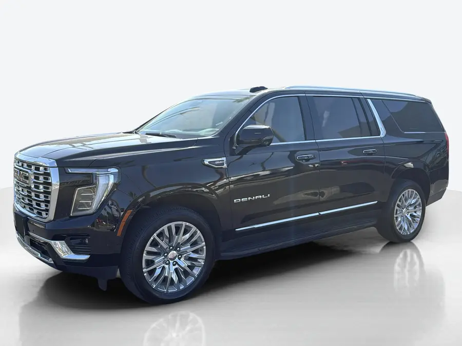 2025 GMC Yukon XL — image 1 of 5