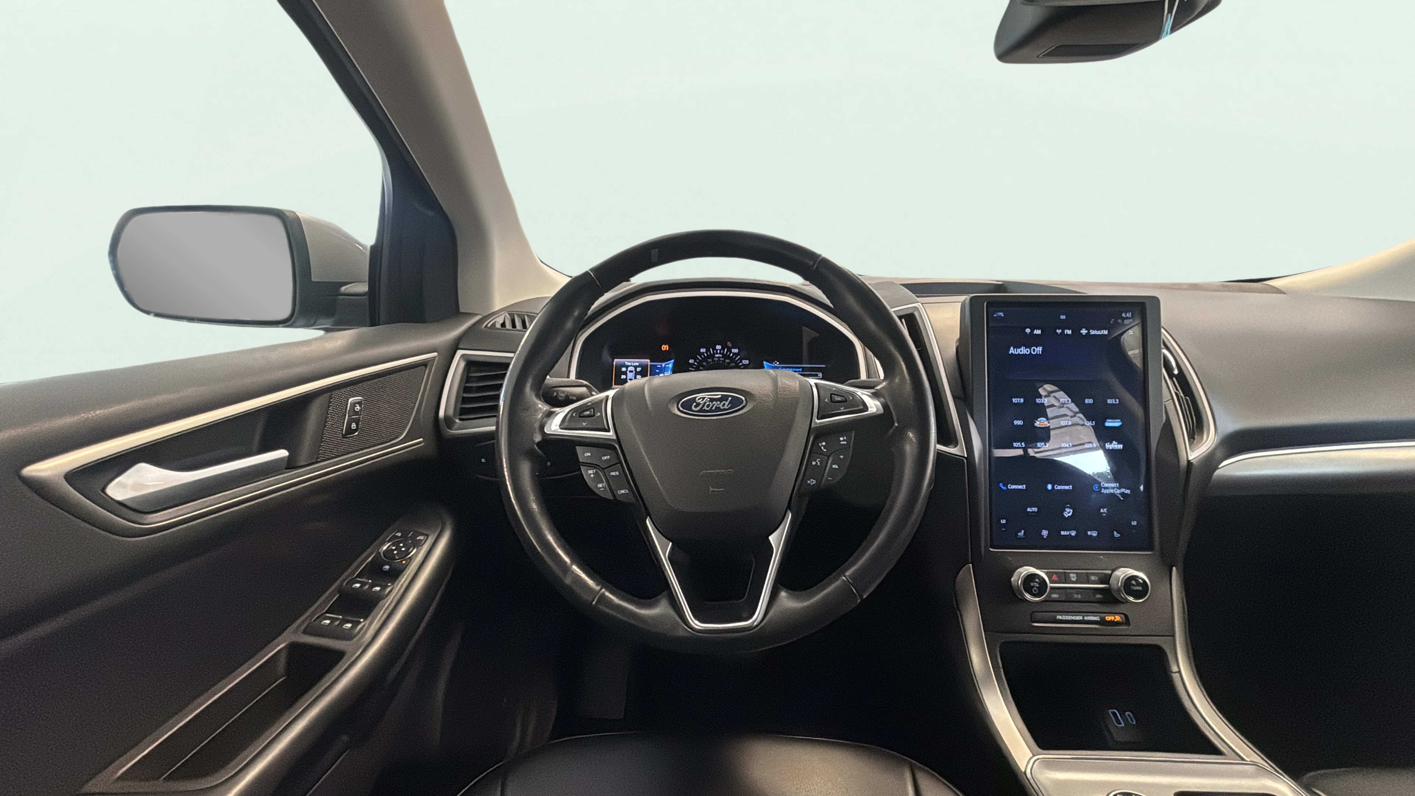 Vehicle interior 360 preview