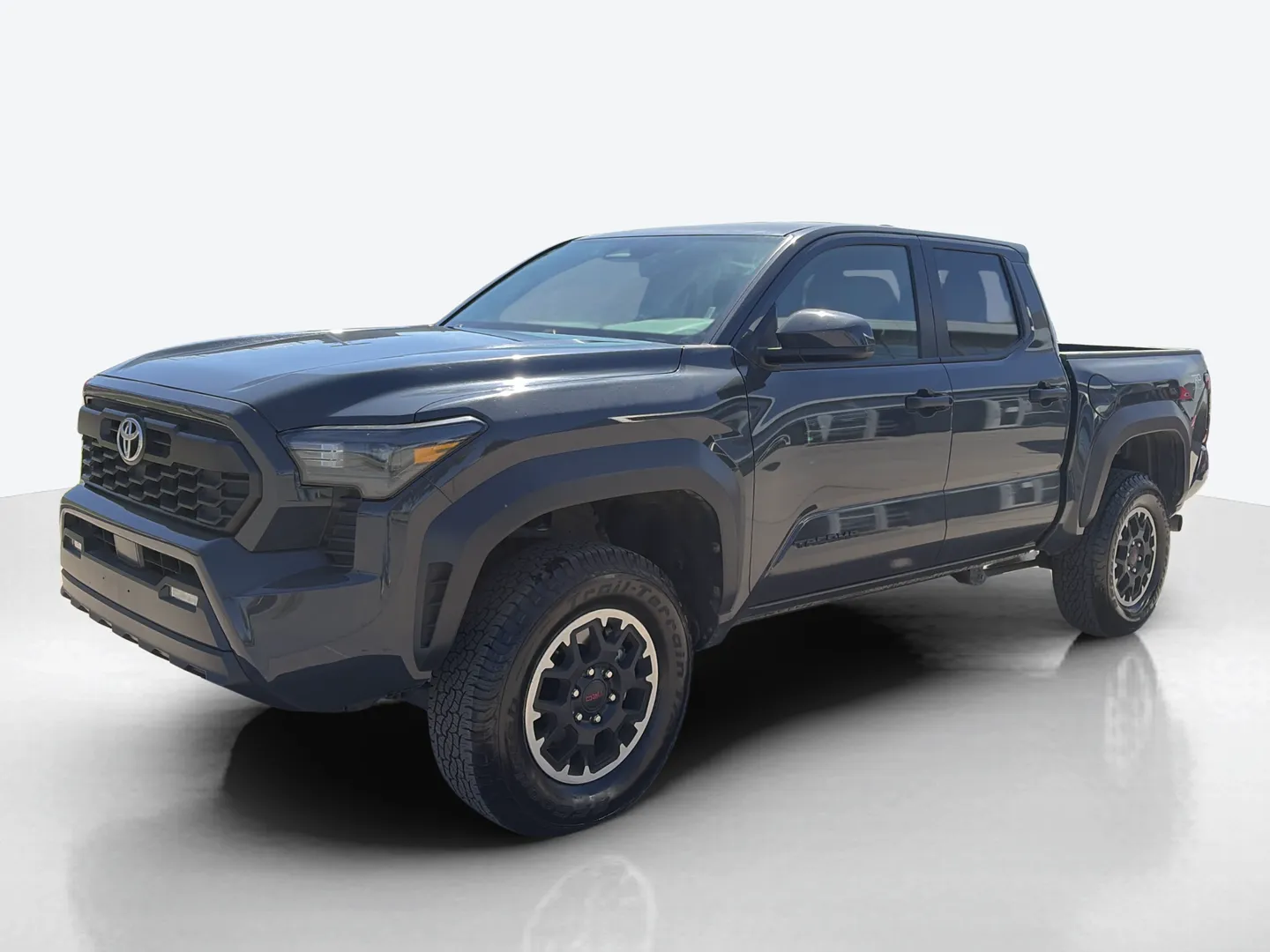 2025 Toyota Tacoma 4WD — image 1 of 8