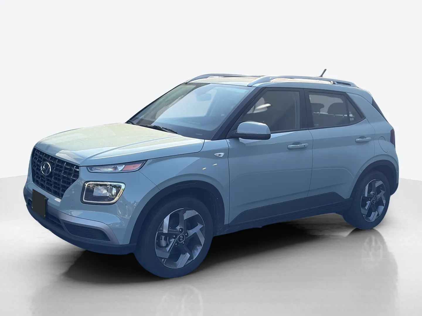 2025 Hyundai Venue — image 1 of 5