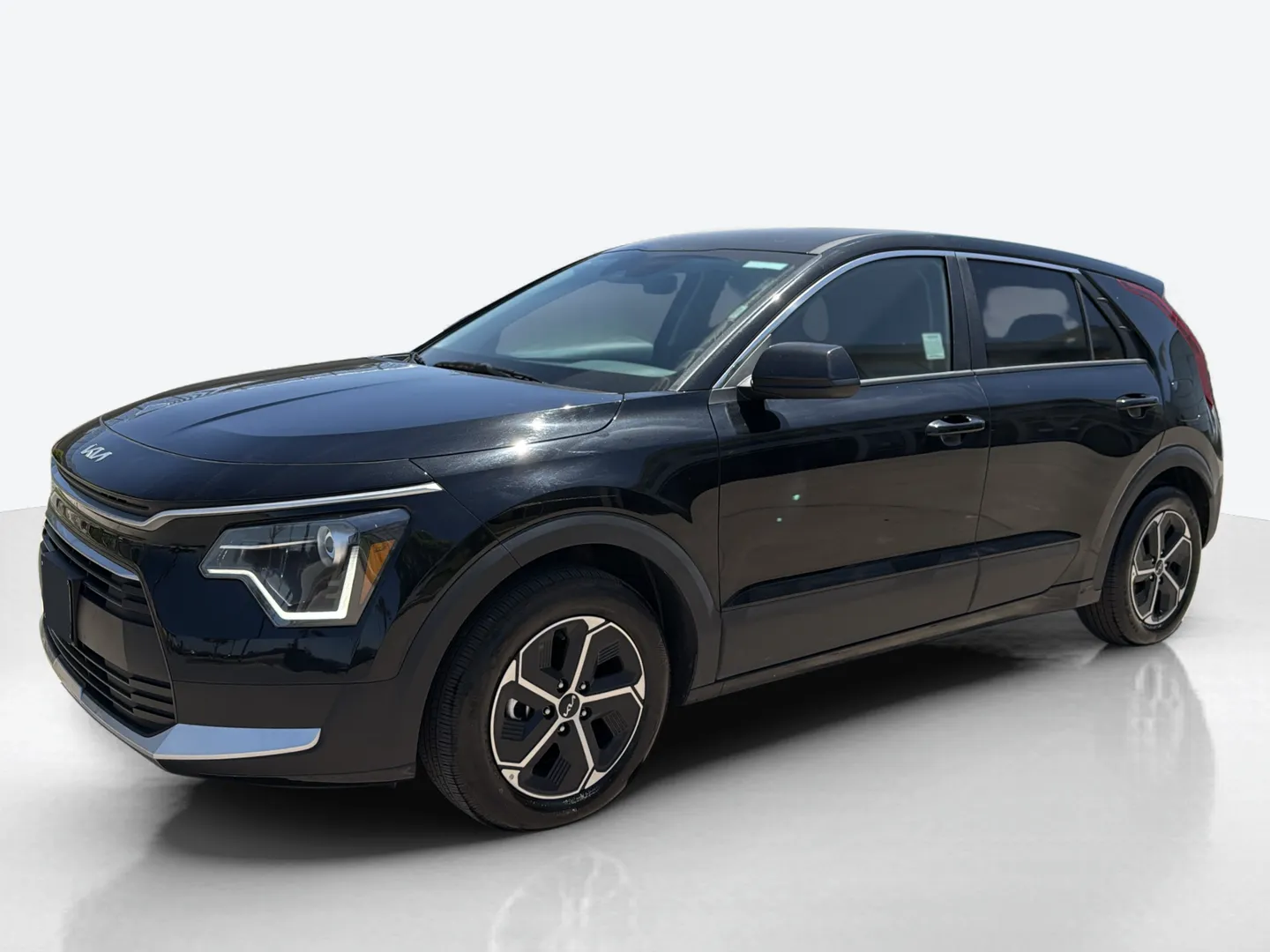 2025 Kia Niro — image 1 of 5