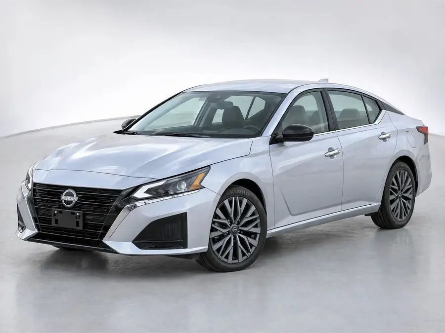 2025 Nissan Altima — image 1 of 9