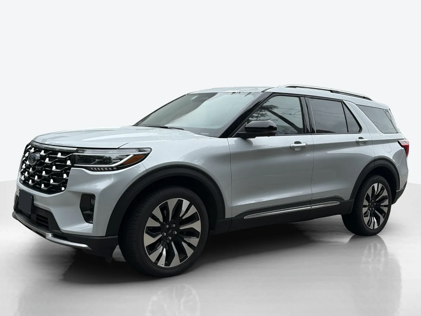 2025 Ford Explorer — image 1 of 8