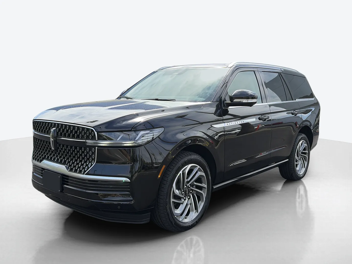2026 Lincoln Navigator — image 1 of 8