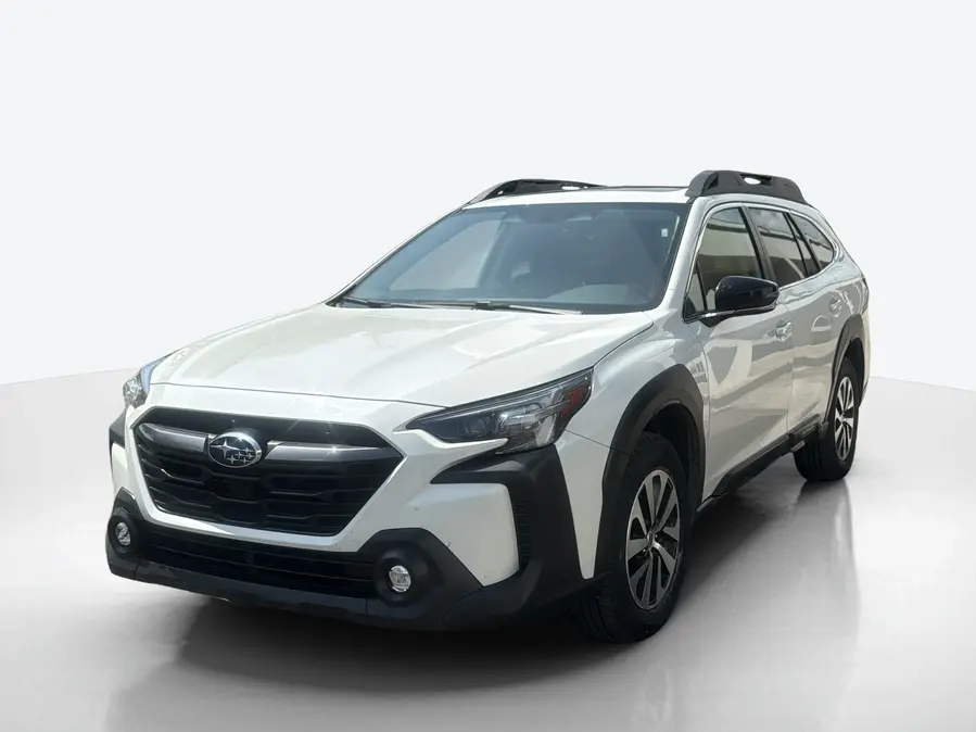 2025 Subaru Outback — image 1 of 8