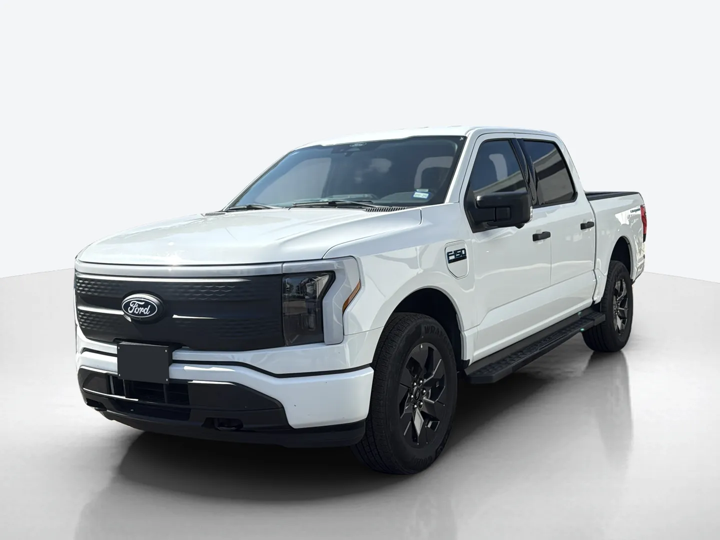 2024 Ford F-150 Lightning — image 1 of 8
