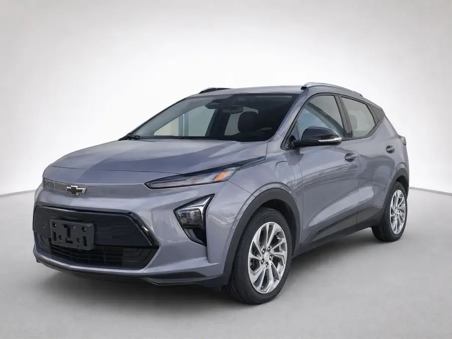 2023 Chevrolet Bolt EUV — image 1 of 9