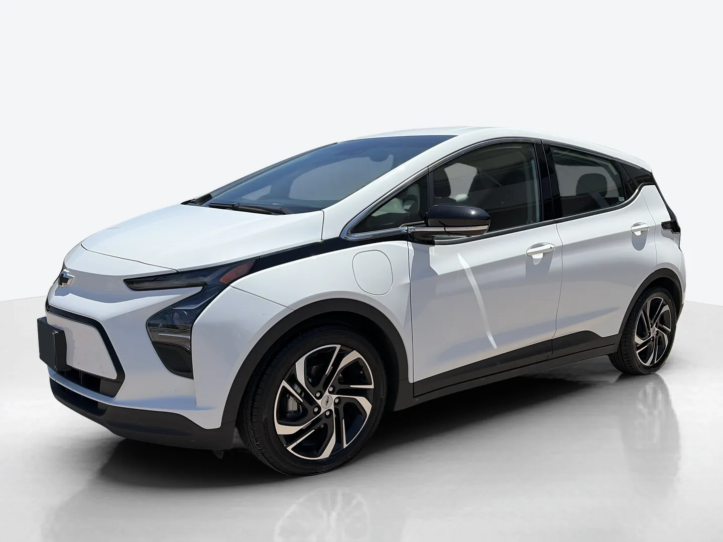 2023 Chevrolet Bolt EV — image 1 of 8
