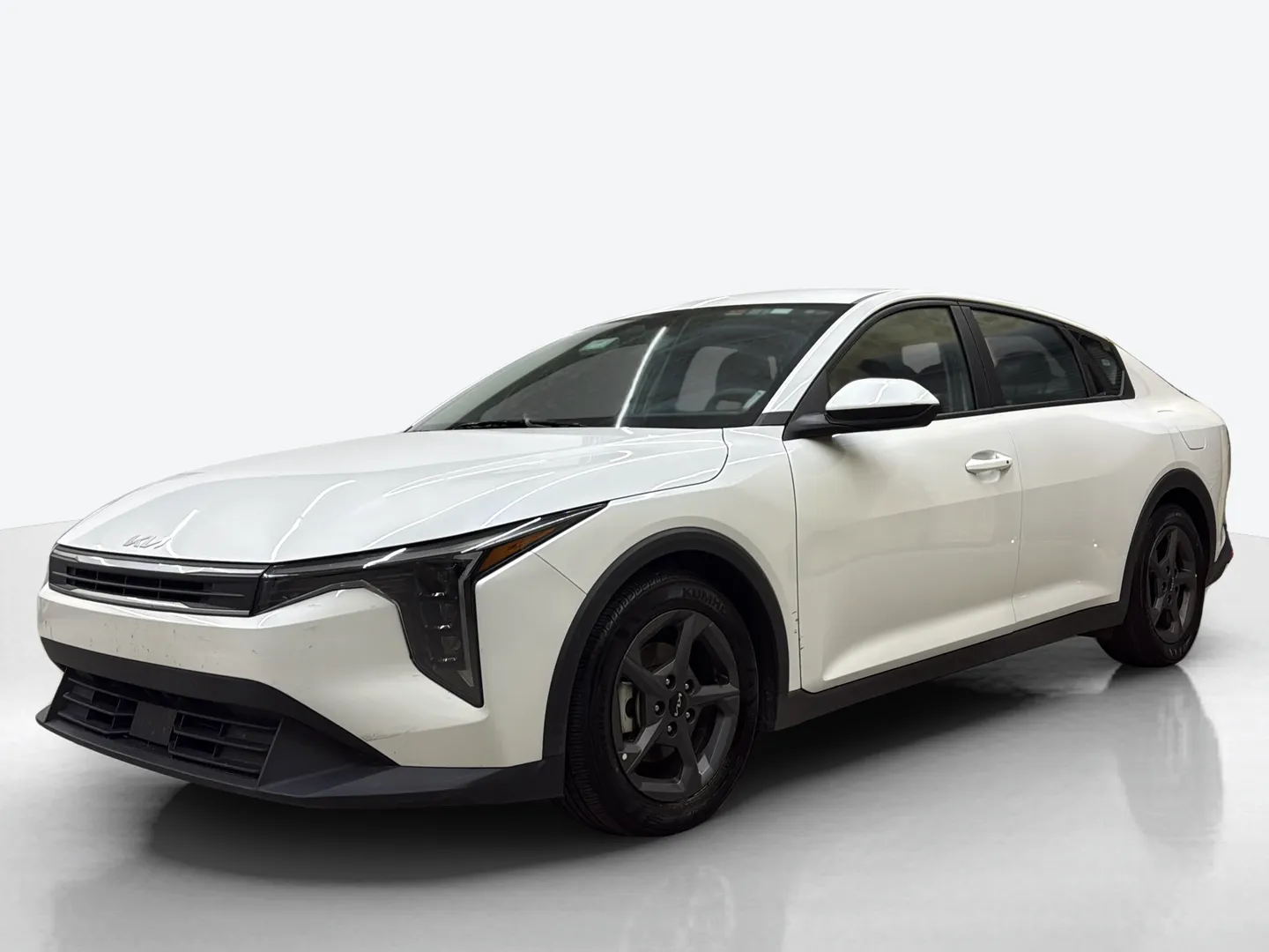 2025 Kia K4 — image 1 of 8