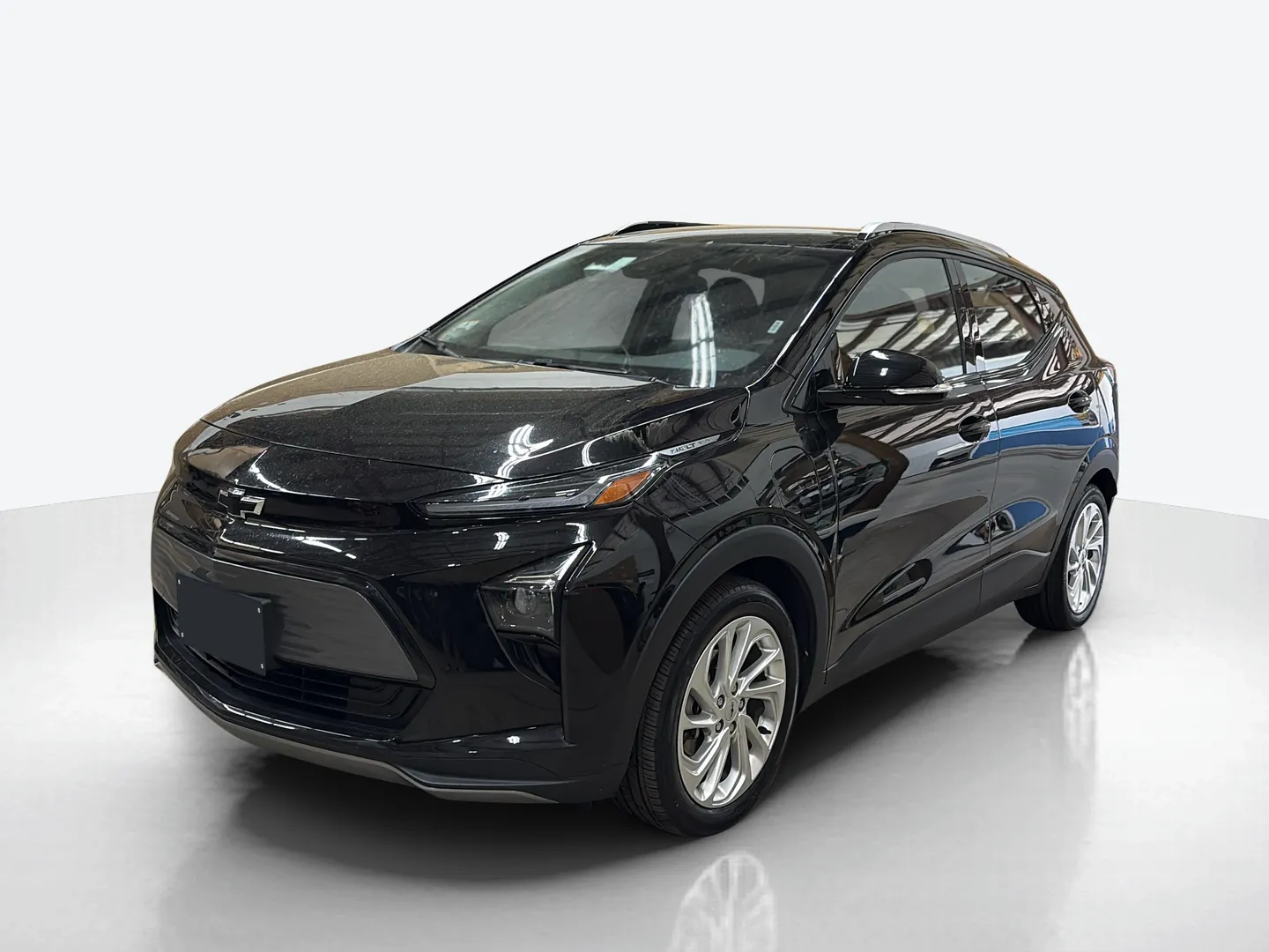 2023 Chevrolet Bolt EUV — image 1 of 8