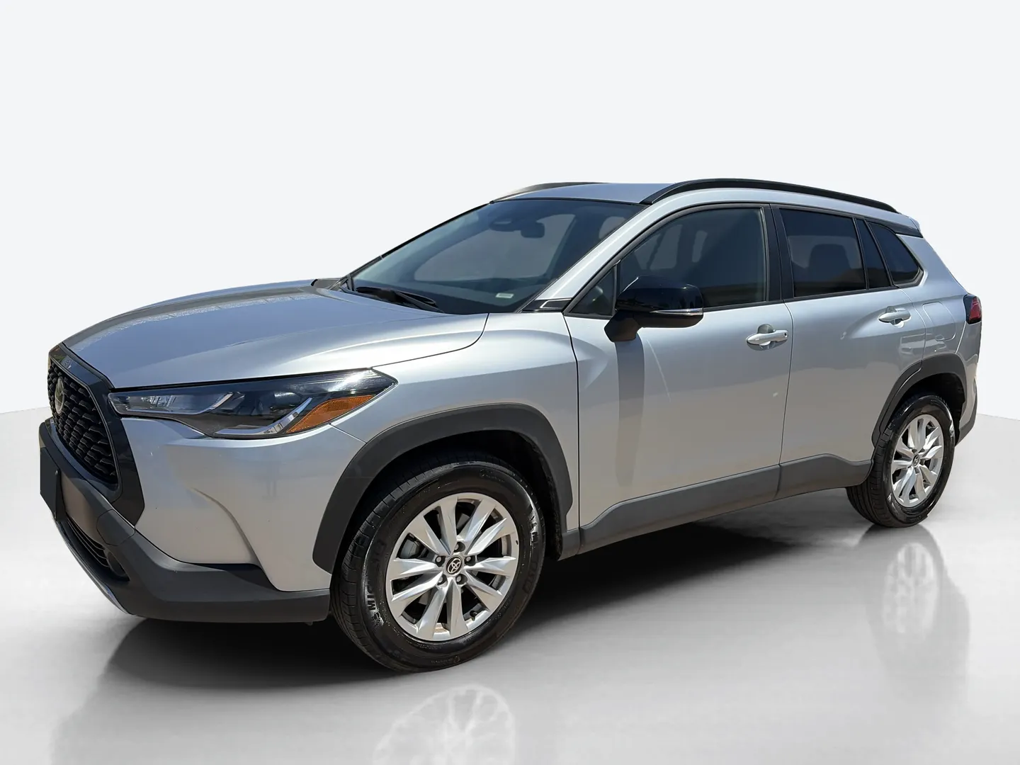 2025 Toyota Corolla Cross — image 1 of 8