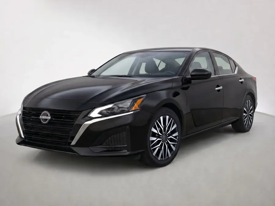 2025 Nissan Altima — image 1 of 9
