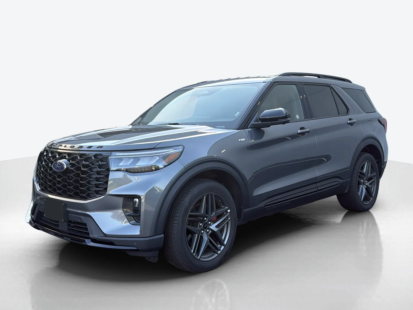 2025 Ford Explorer — image 1 of 8