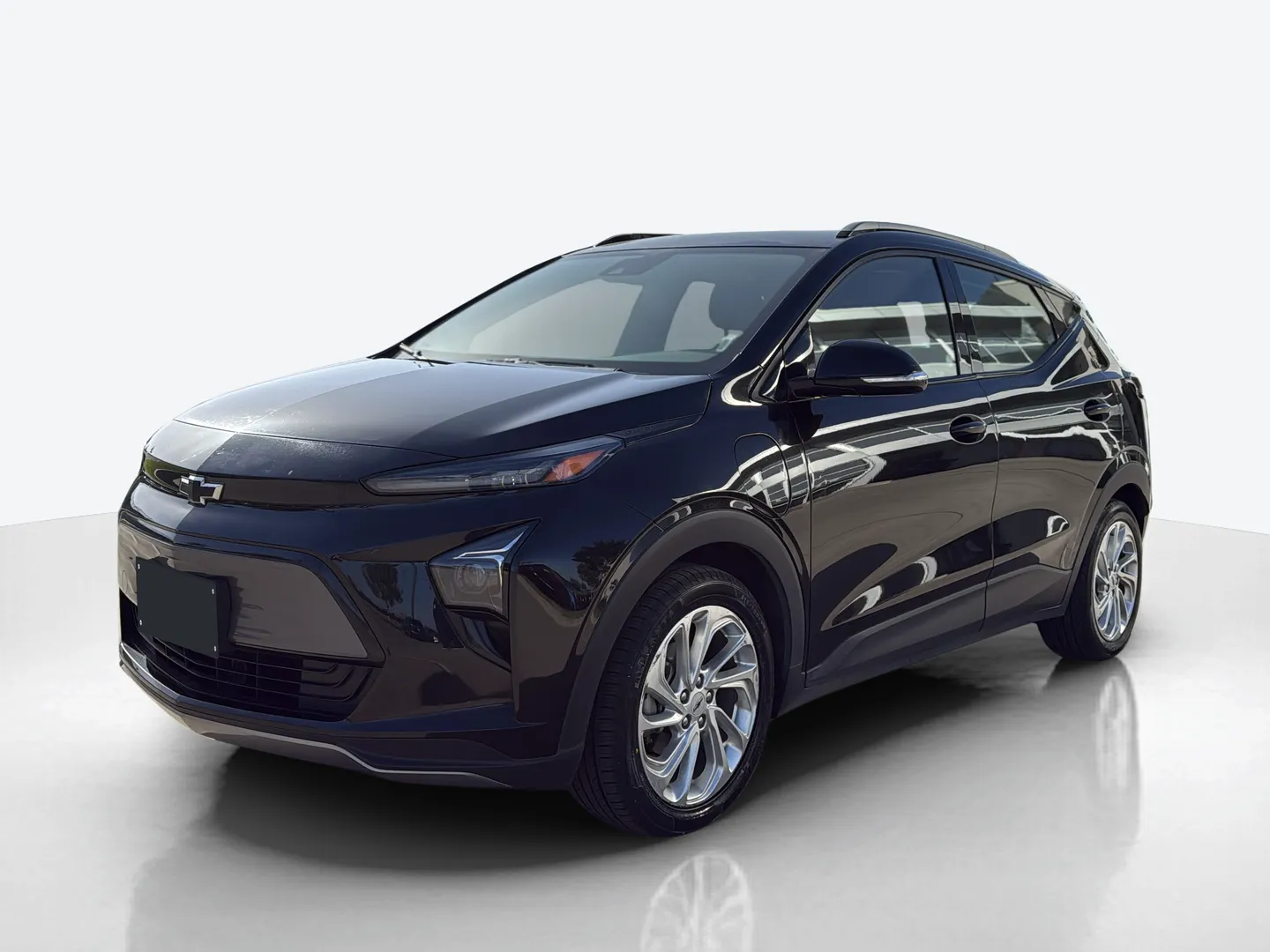 2023 Chevrolet Bolt EUV — image 1 of 8