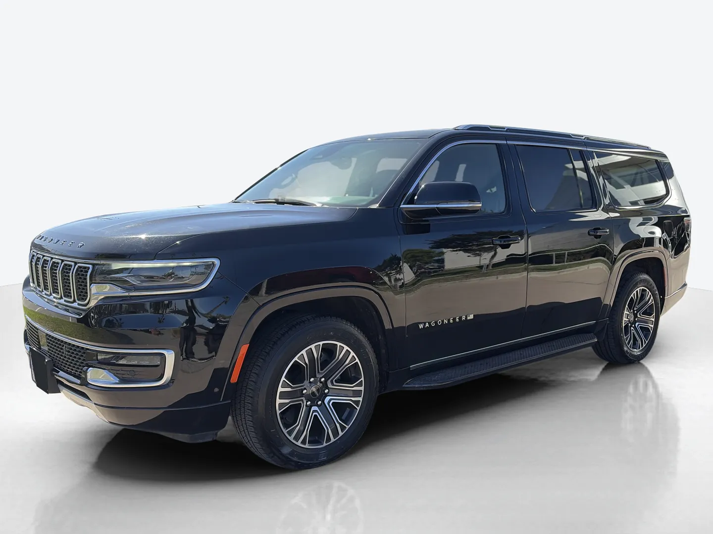 2025 Jeep Wagoneer L — image 1 of 8