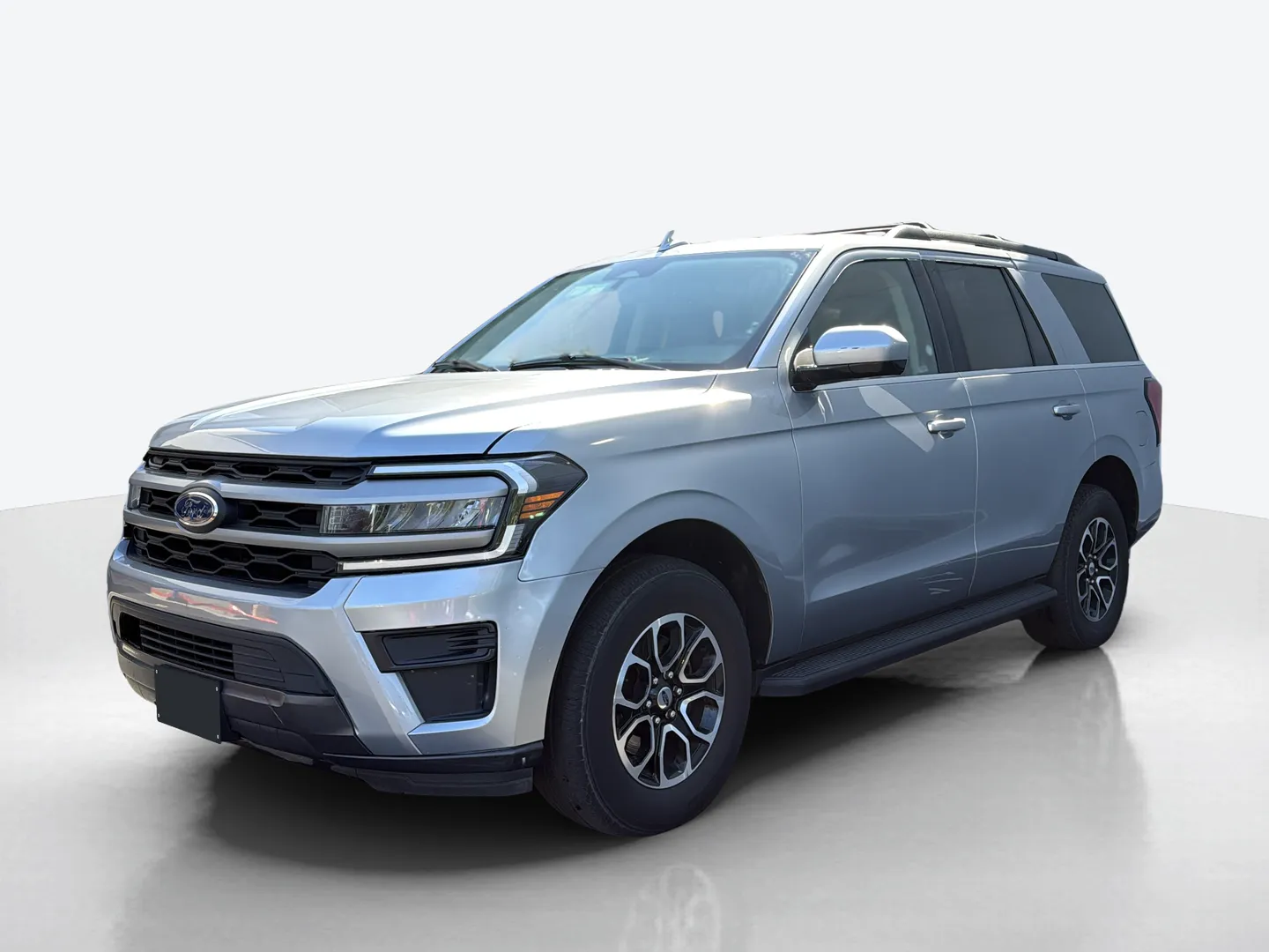 2024 Ford Expedition — image 1 of 8