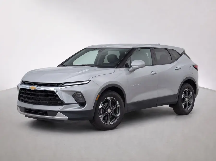2025 Chevrolet Blazer — image 1 of 9