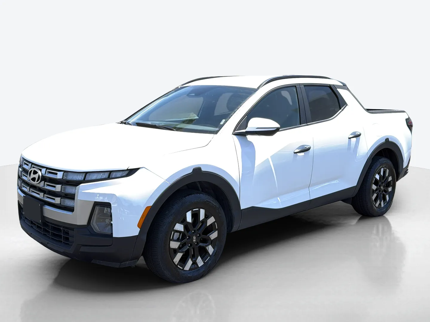 2025 Hyundai Santa Cruz — image 1 of 8