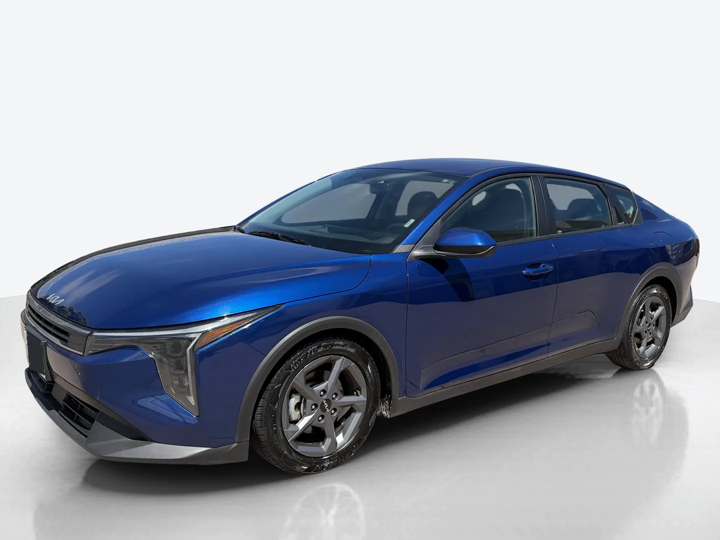 2025 Kia K4 — image 1 of 8