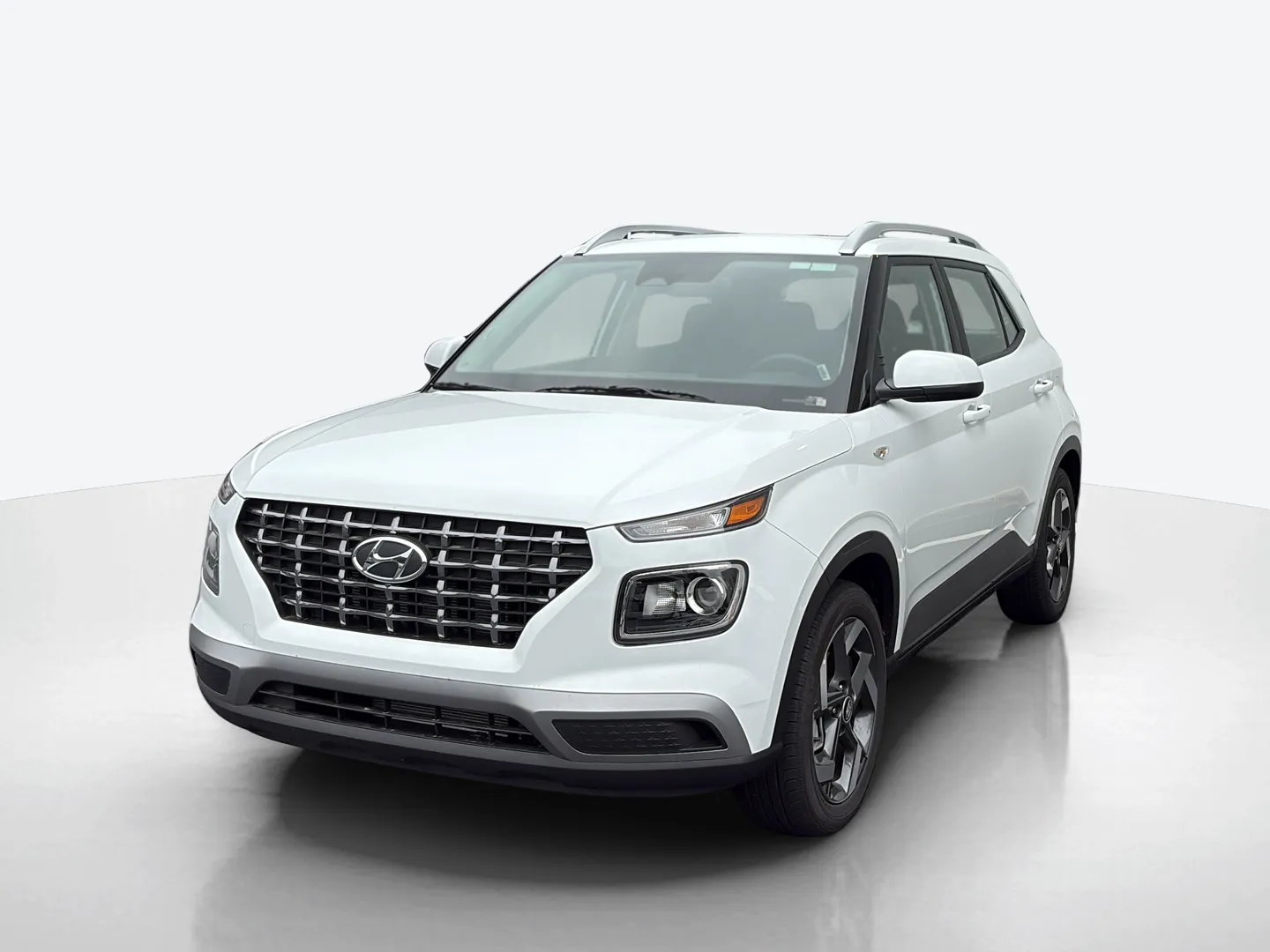 2026 Hyundai Venue — image 1 of 8