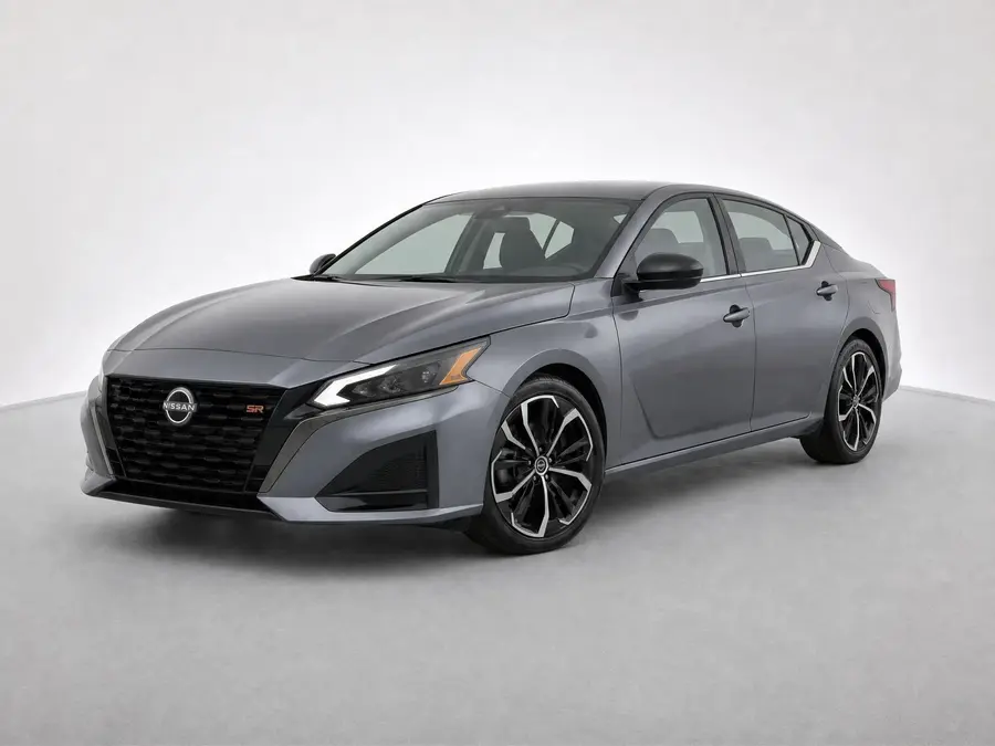2025 Nissan Altima — image 1 of 9