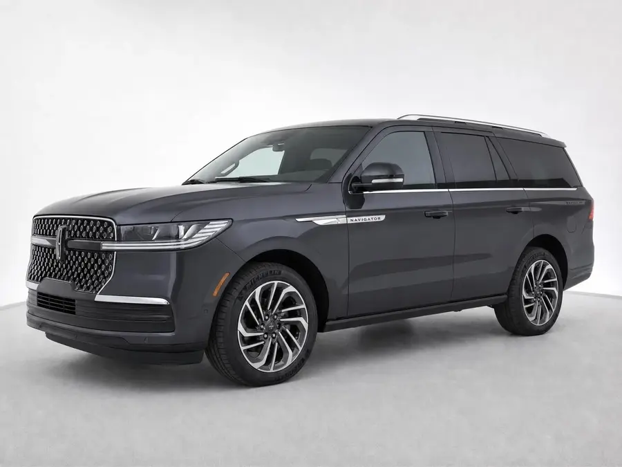 2026 Lincoln Navigator — image 1 of 9