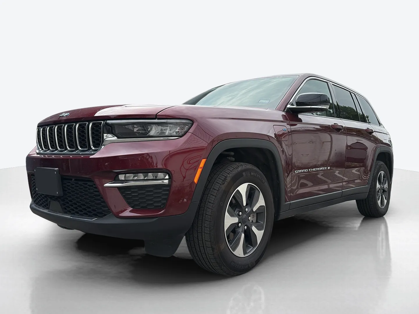 2025 Jeep Grand Cherokee 4xe — image 1 of 8