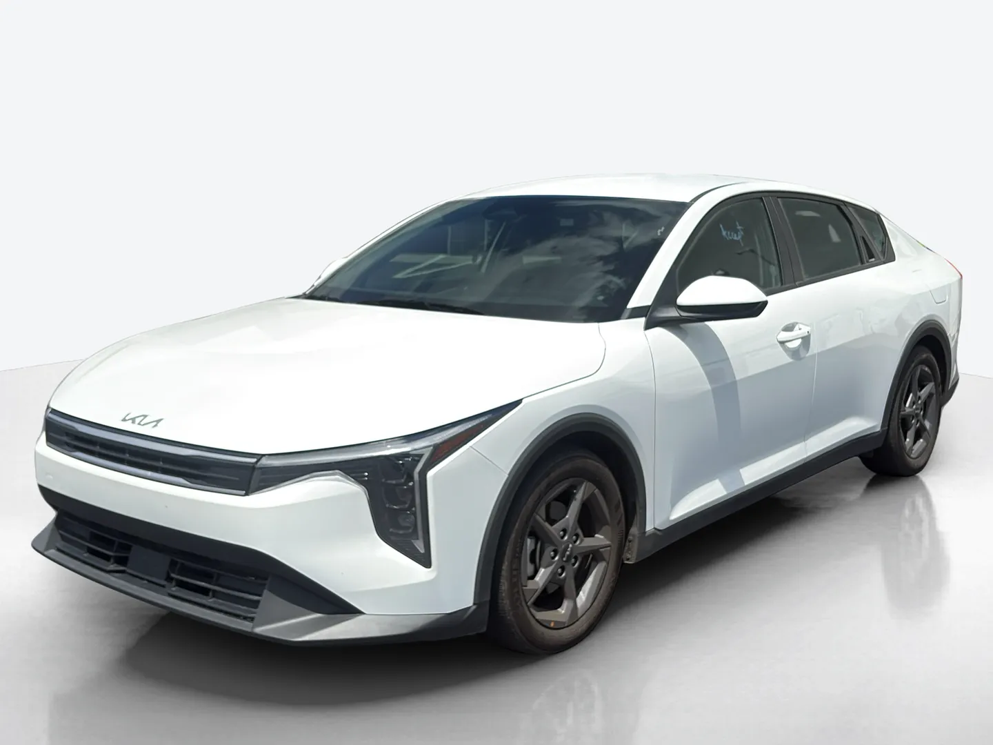 2025 Kia K4 — image 1 of 8