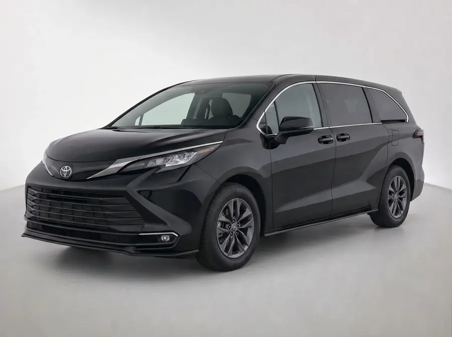 2025 Toyota Sienna — image 1 of 9