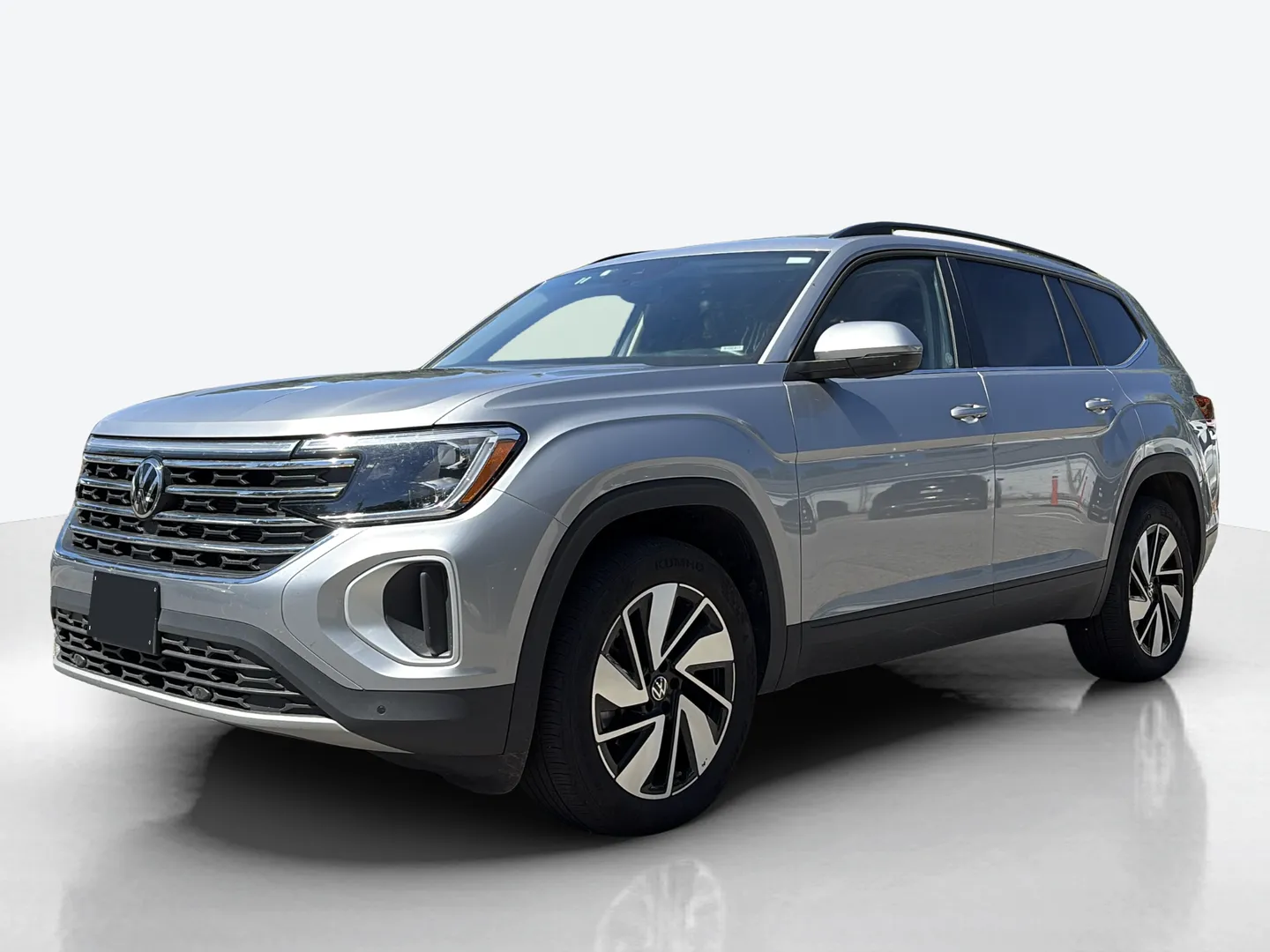 2025 Volkswagen Atlas — image 1 of 8