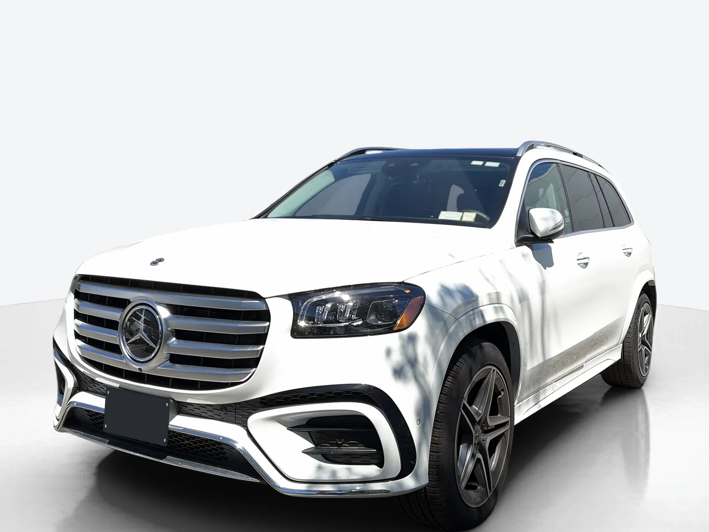 2026 Mercedes-Benz GLS — image 1 of 8