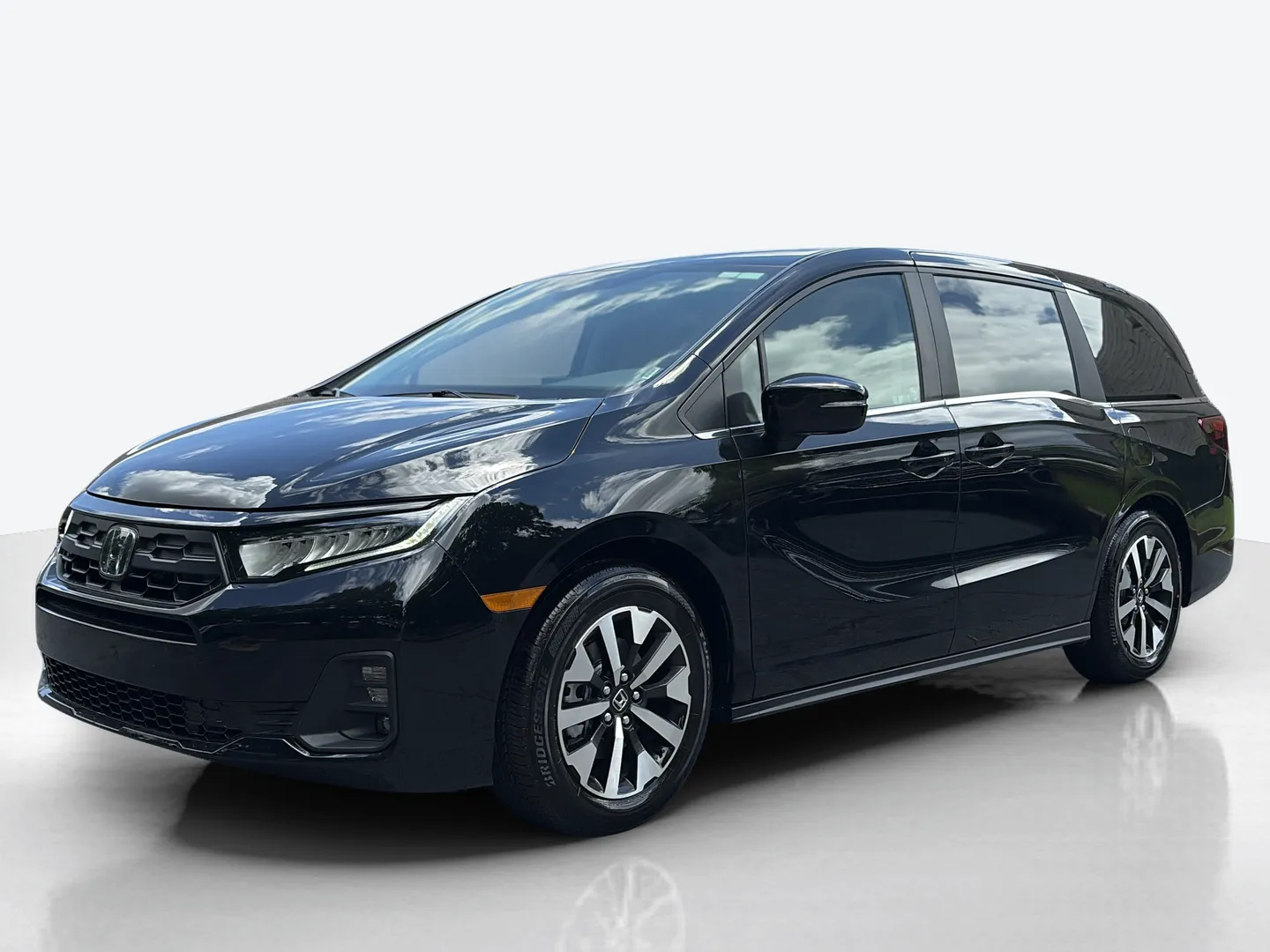 2026 Honda Odyssey — image 1 of 8