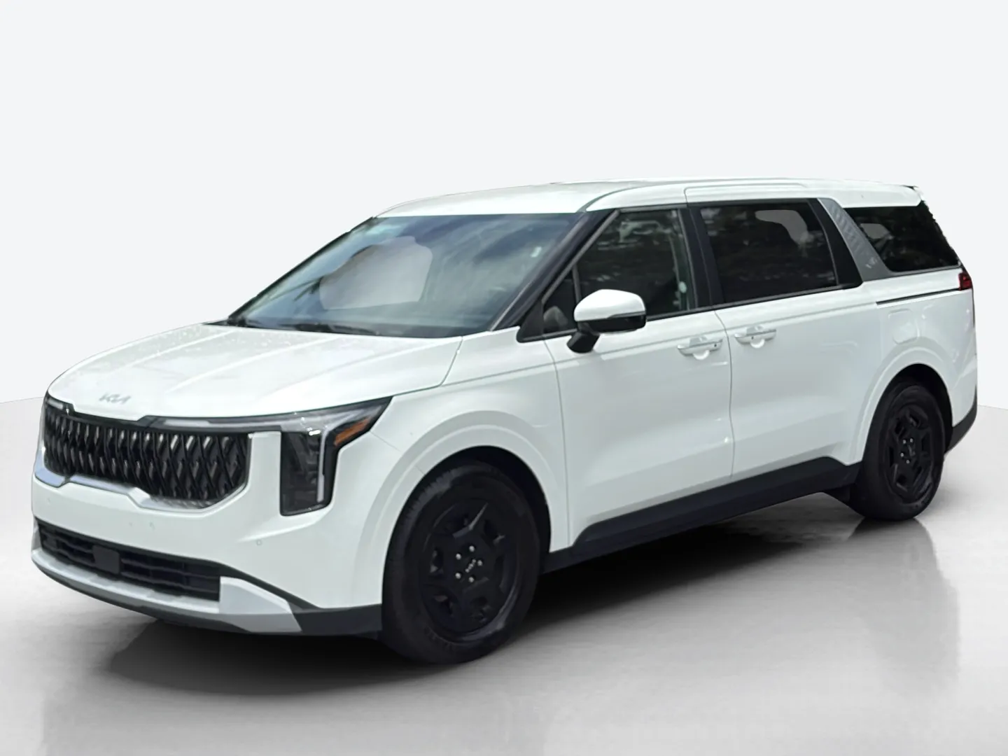 2025 Kia Carnival — image 1 of 8