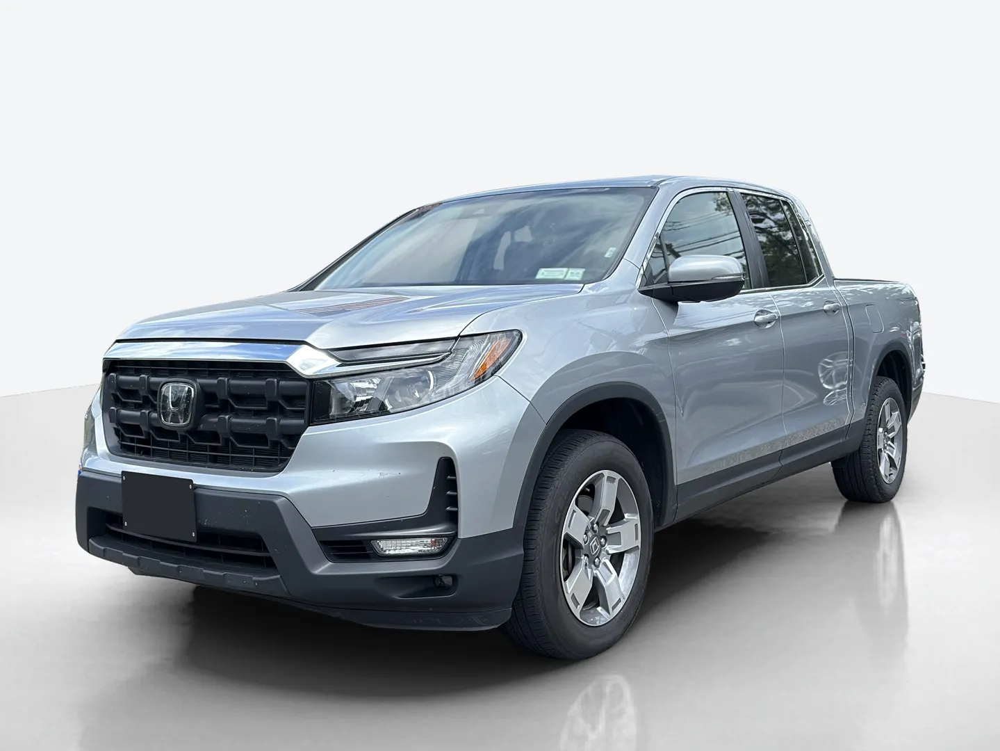 2025 Honda Ridgeline — image 1 of 8